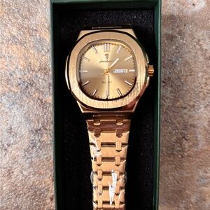 Gold Men's Quartz Watch